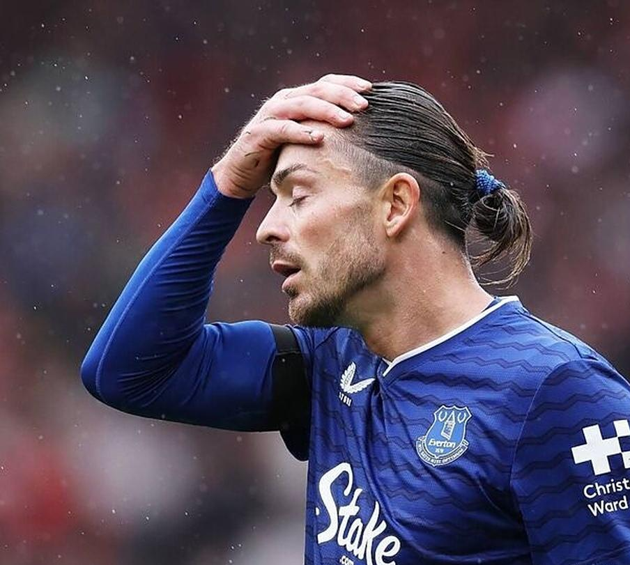 九游体育-伤缺3月！格拉利什受伤给曼城敲响警钟 再不轮换哈兰德就是下一个