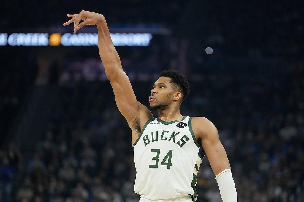 逗逗你们的，记者：曾与雄鹿接触的球队称对方没认真考虑字母交易